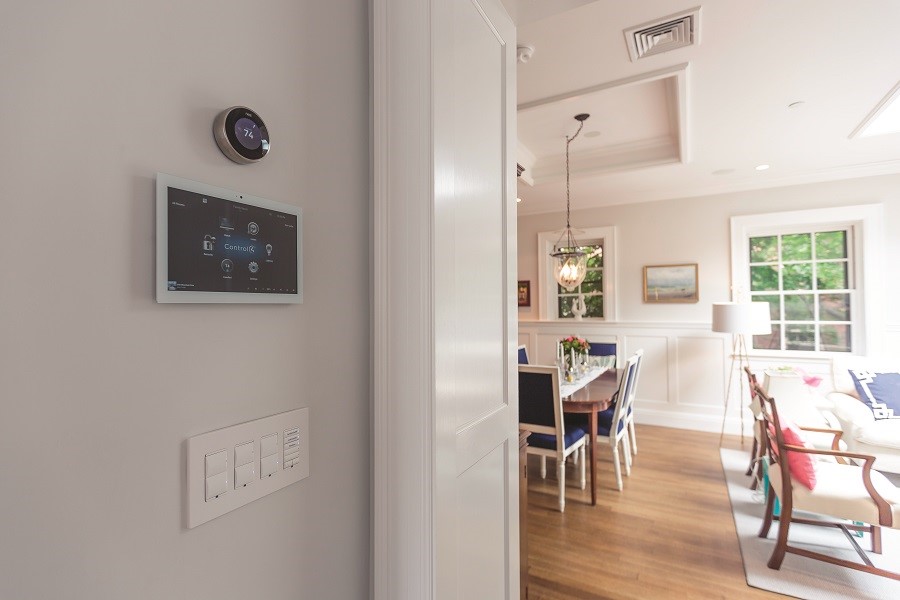 How Your Home Automation System Cuts Your Energy Bills This Summer